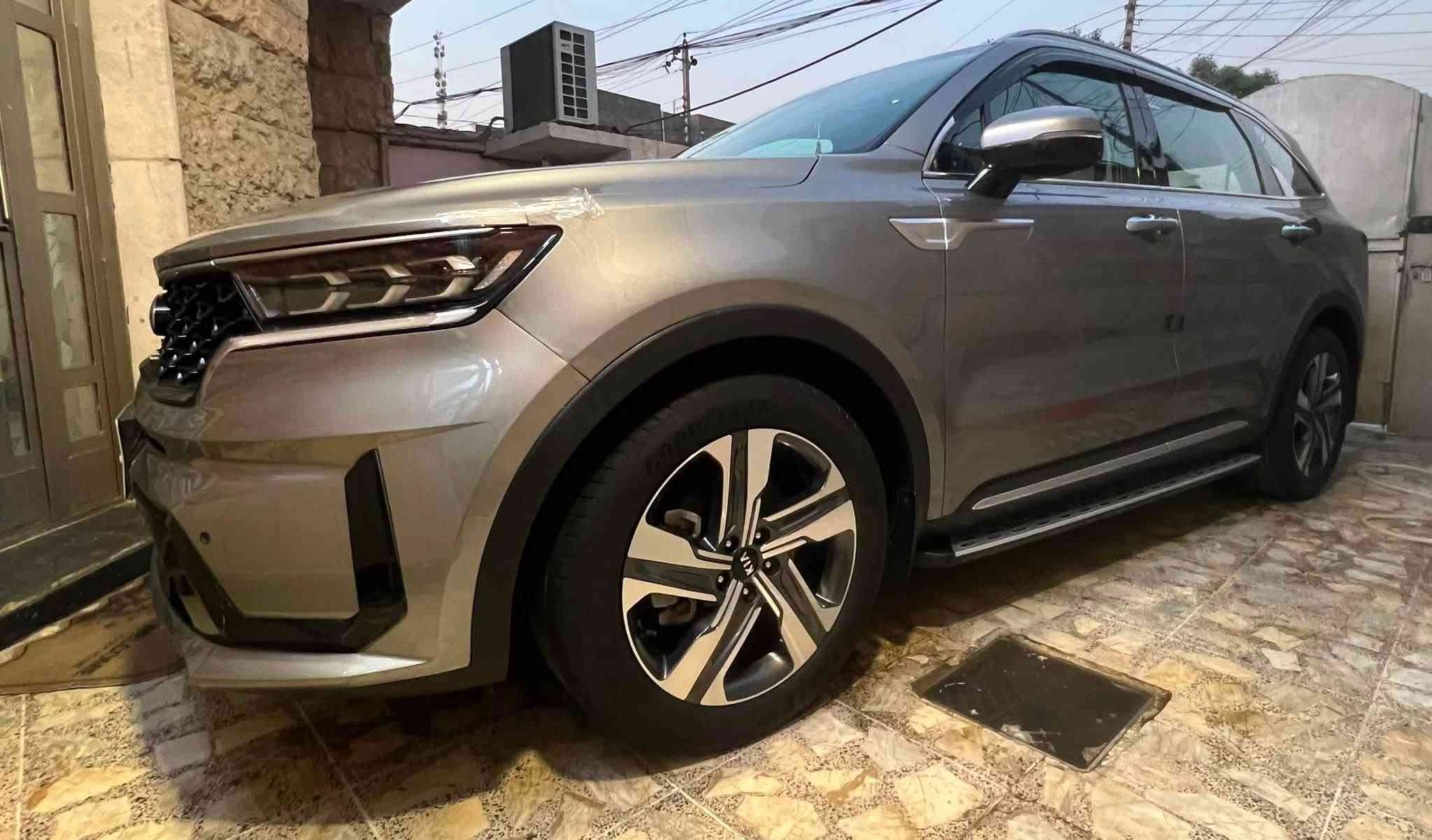السلام عليكم
سورنتو 2021 خليجي رقم بغداد الجديد بسمي تحويل مباشر ماشية 42 
محرك 6 سلندر بصمة بنوراما 
كشنات كهرباء شاحن وايرليس 7 راكب
3 قطع تبريد  انارة محيطية7 الوان 
4 وضعيات قيادة حساس امامي خلفي
كامرة زينون مري شفط نضام ترحيب
 جنط بصمة مسويلها نضام سيرفس بيها الجنطة صبغ والجاملغ الامامي الايمن 
مكان السيارة بغداد رقم وهزه جديد 
اتصال /*********** 
اي استفسار اتصال ع الرقم .
