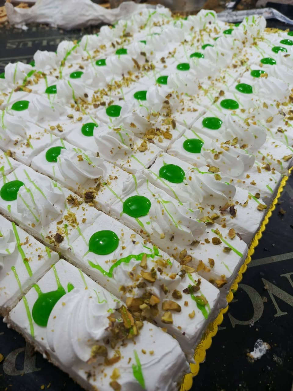 قطع كيك • قوالب • حجز قبل يوم