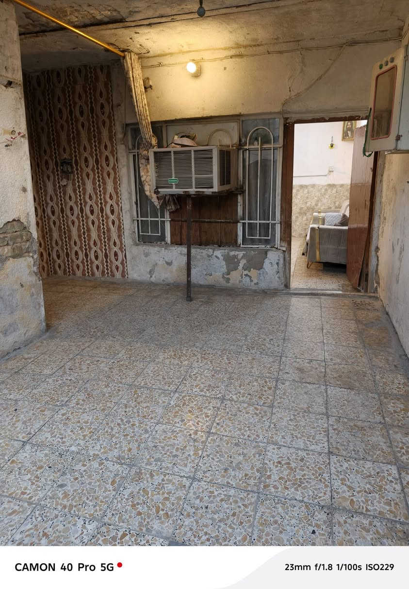 بيت للبيع مساحة 100 متر طابقين 10×10 مربع ركن على الشارع الرئيسي موقع مميز يصلح للاستثمار طابو صرف بناء قديم يحتوي على كراج استقبال هول غرفة نوم ومطبخ وصحيات والطابق الثاني  3 غرف نوم العنوان الزعفرانية محلة 970
بيت للبيع مساحة 100 متر طابقين 10×10 مربع ركن على الشارع الرئيسي موقع مميز يصلح للاستثمار طابو صرف بناء قديم يحتوي على كراج استقبال هول غرفة نوم ومطبخ وصحيات والطابق الثاني  3 غرف نوم العنوان الزعفرانية محلة 970 
السعر 135 قابل للتفاوض ***********
