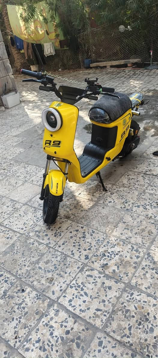 سلام عليكم شباب دراج للبيع r9 مديل 25بطاريات 32 انبير ول عنوان البصرة صراجي سعر 350 وبي  مجال قليل رقم ***********
