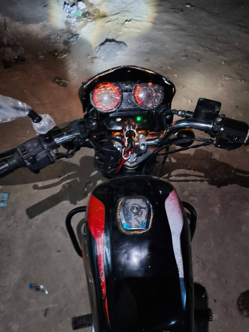 السلام عليكم دراجه بوكسر موديل 21 للبيع سعر سعر مليون 600 وبيها مجال دراجه حلوه نظيفه وكاني بغداد مرقمه بغداد تحويل ثاني يوم ***********
