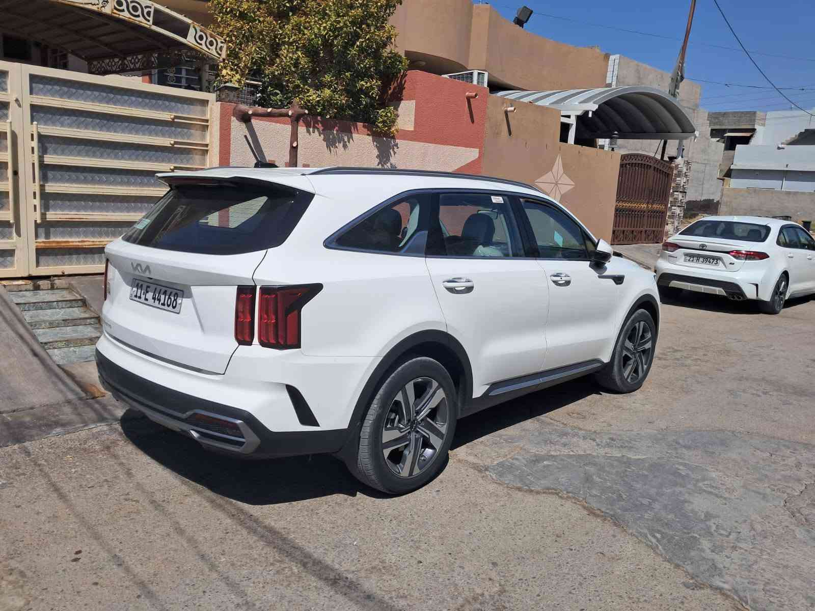 2023
6 سلندر 
ماشيه 87 
250 وبيها مجال 
بدون دواخل 
***********
