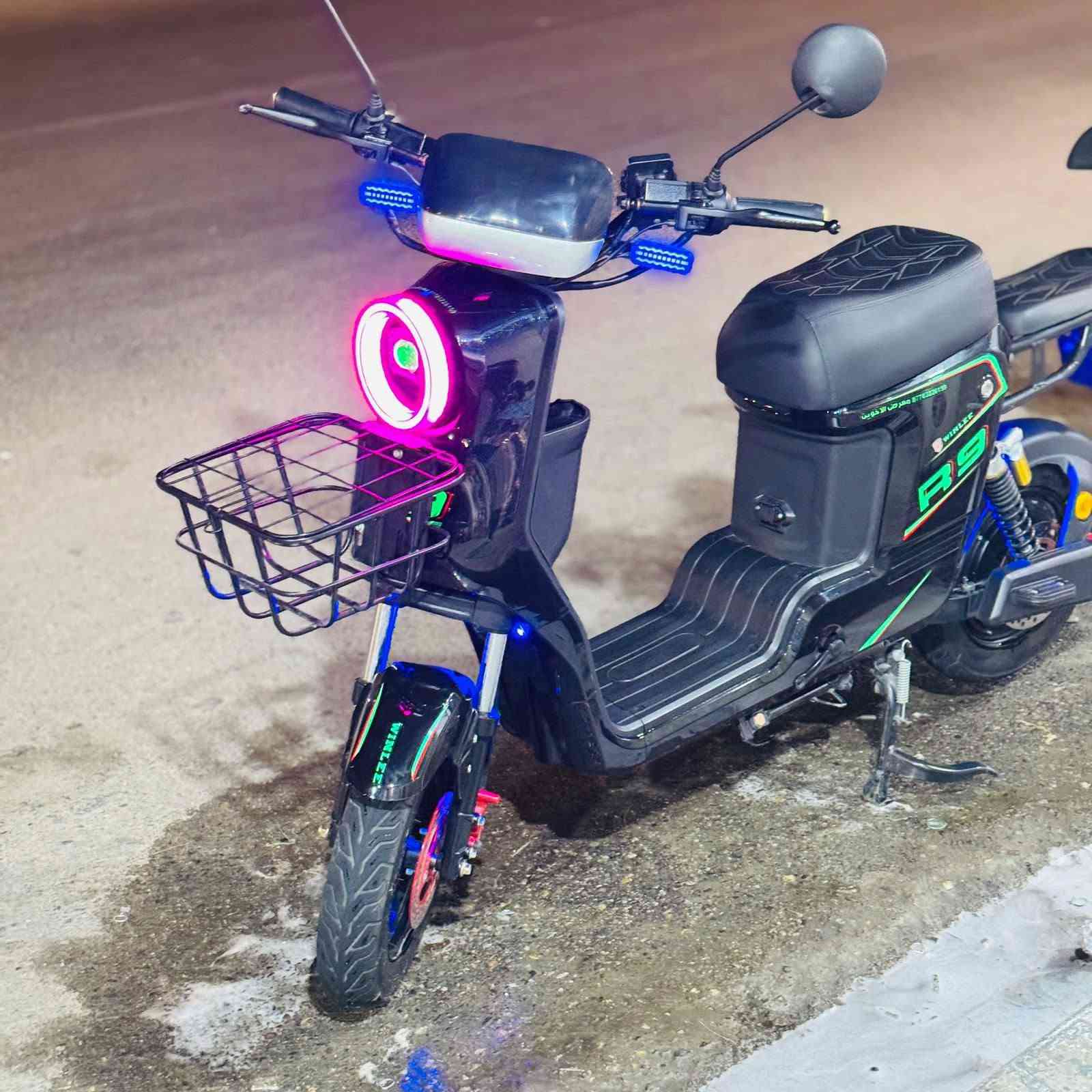 دراجه شحن للبيع جديده مستعمله اقل من شهرين سعرها 600 واتساب ***********
