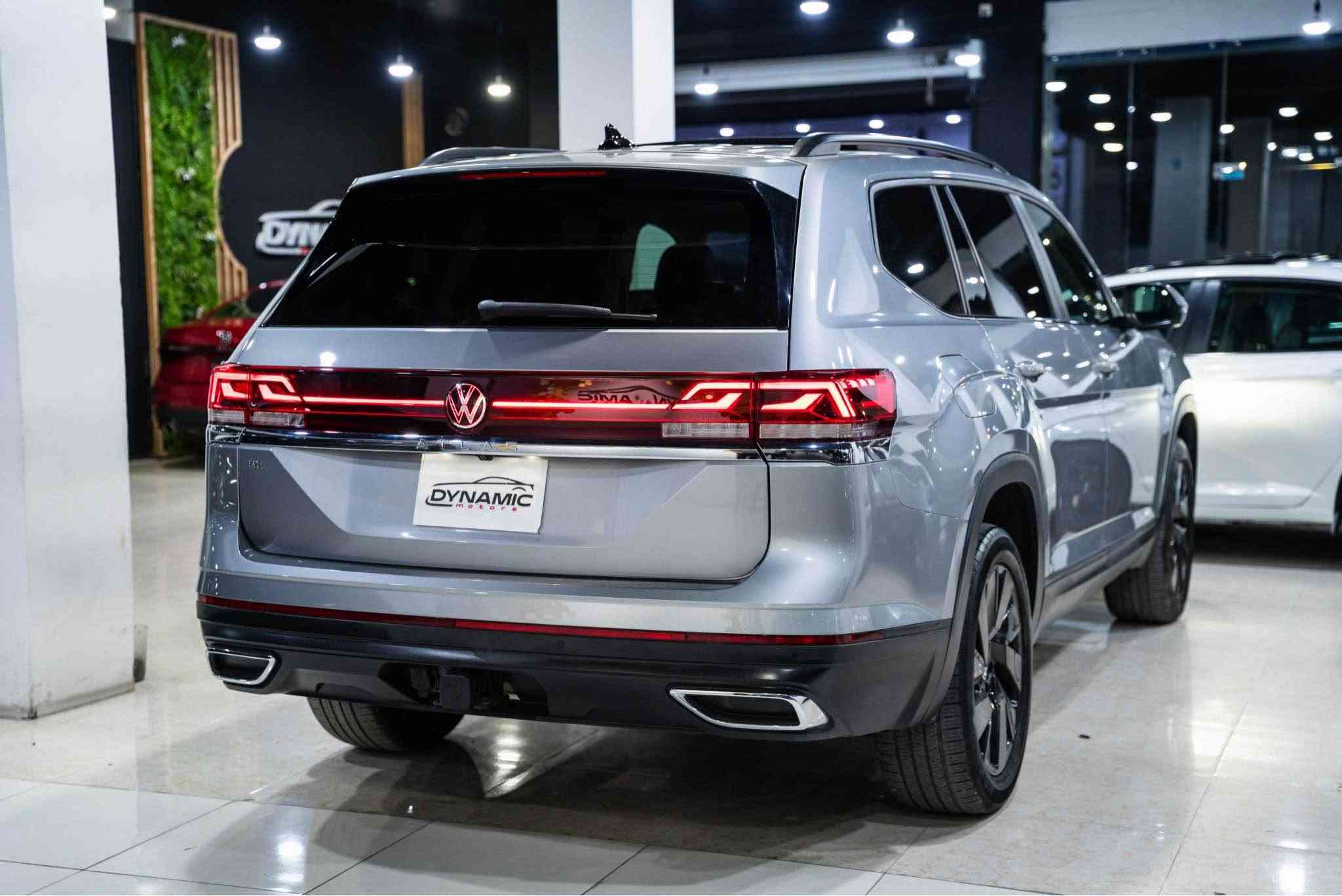 2024 VOLKSWAGEN ATLAS, 2.0T SE TECHNOLOGY

موديل: 2024
وارد : امريكي 
مواصفات :SE -
‎عدد الأميال : 18,000ميل
الون : سلفر
الون داخل ؛ اسود
‏‎سلندر :  V4
‎ صبغ :  ٢ قطعة بدون داخل  
ارباك : فقط بردة
سيارة رقم موقط ٣ شهر بي مجال
مكان اربيل شارع حديد و خشب معرض دايناميك موتورز
‏‎من المعلومات الرجاء التصل علي وتس اب
سعر جدا مناسب 🔥🔥🔥📲📲
                                                                                              *********** -
============== أربيل, العراق
