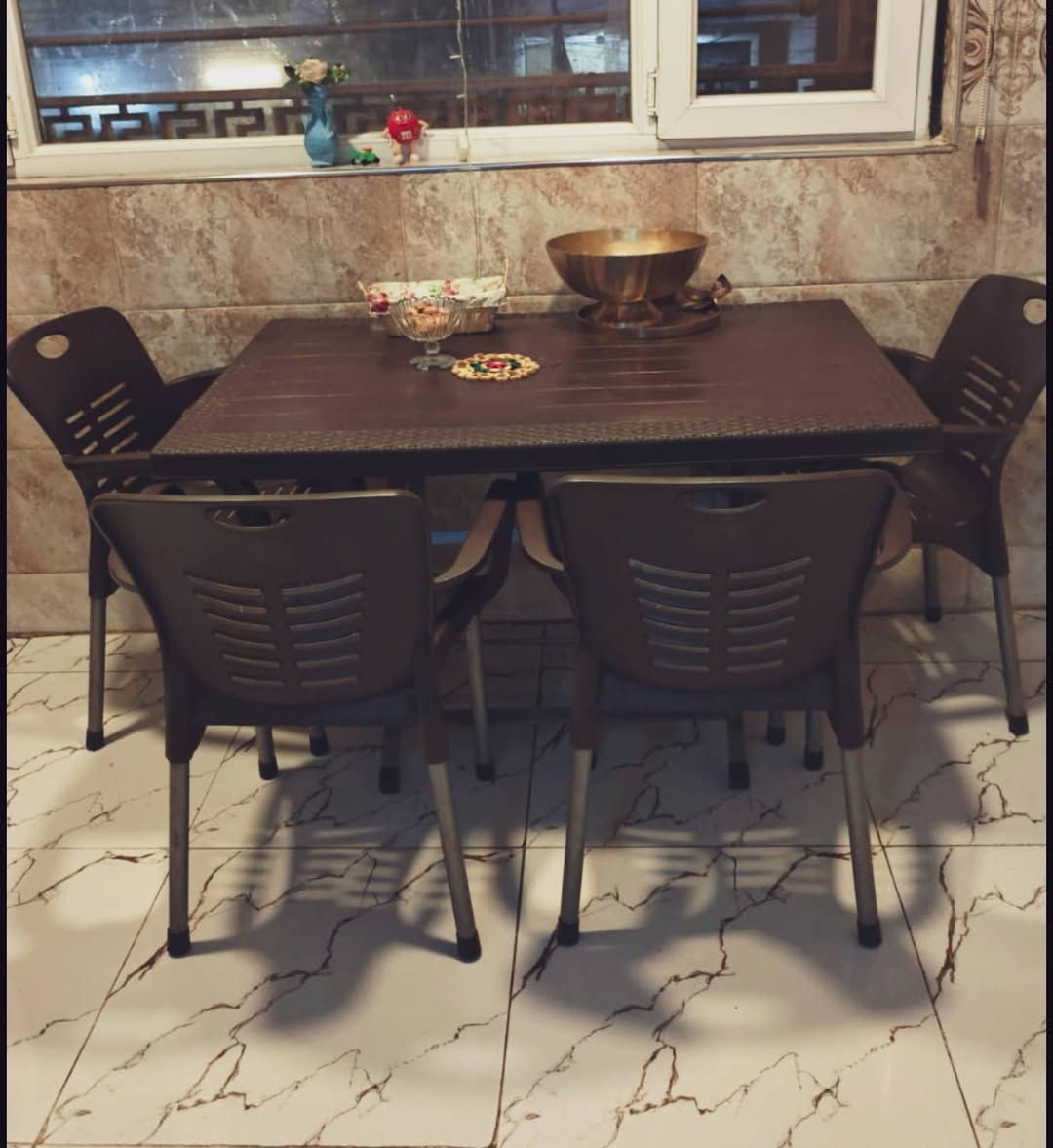 للبيع واتس اب ***********
