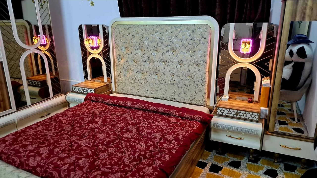غرفه تركي ٩قطع اخت الجديدة ديوانيه شارع الخصيمه السايدين قرب زها مول الجهه الثانيه جهه قصابيه السجاد داخل الفرع بضبط يوجد خدمه توصيل ***********
