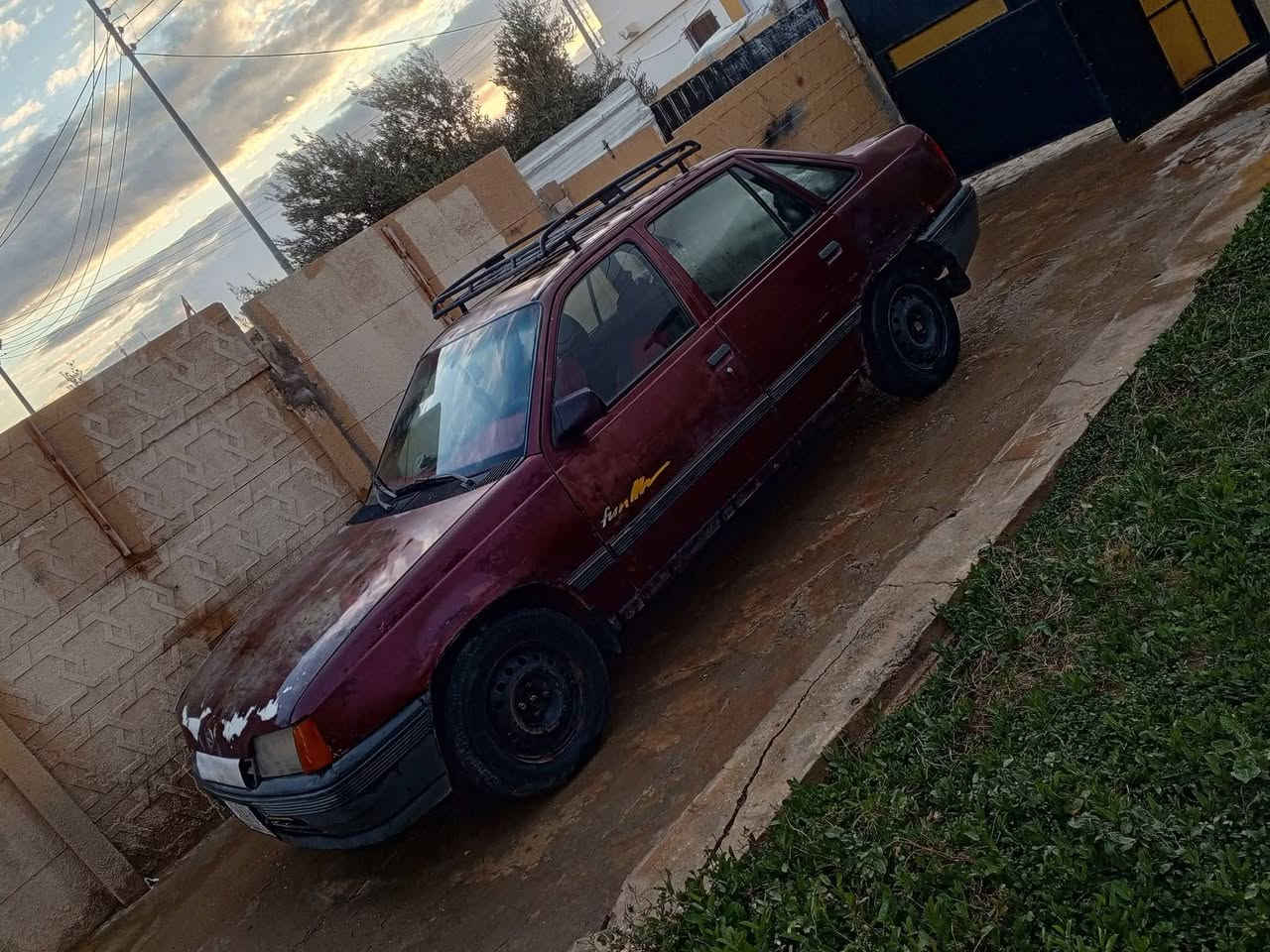 السلام عليكم
كديت للبيع مويل 91 حجم 16 السعر 20 وبيه مجال 
بسمي وشرط التحويل 
رقم *********** هذا وبي واتسب
رقمي اسيا ‏‪***********‬‏

