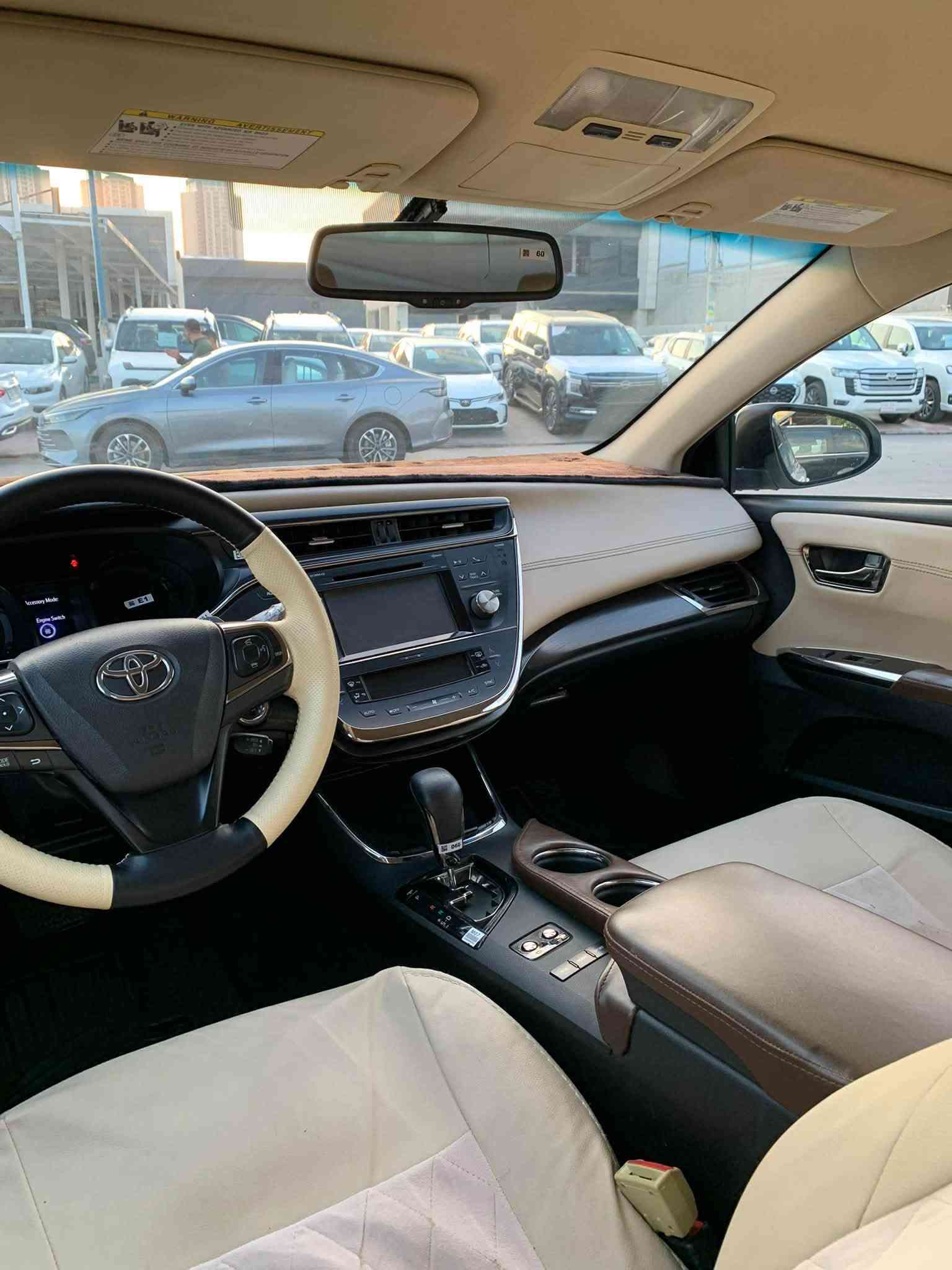 TOYOTA AVALON
تويوتا افالون 
موديل 2016
مواصفات XLE
بيه قطعتين صبغ بدون دواخل بدون ايرباك 
گير محرك ما مفتوح 
السيارة جديدة و بدون مصرف حدادية جديد
تخم تاير جديدة 
مكان السيارة سليمانية 
***********
