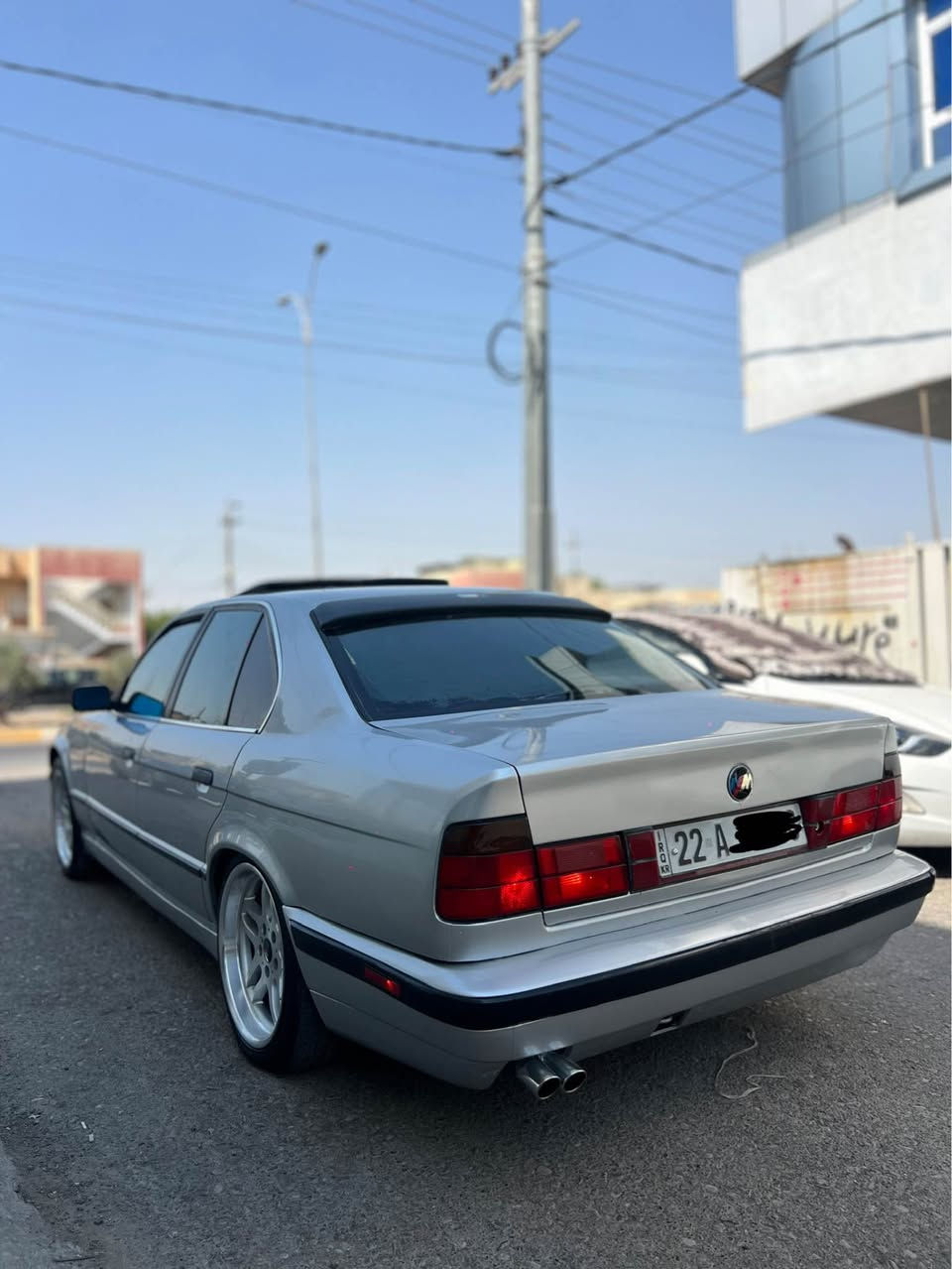 Bmw E34/1991بو فروشتن 
گيرومه كينه و ته بريد به شه رت 
ته بريد له سلورى به شه رت 
520 فول فولى گيرعاديه
سلايد جام كاره با ئاوينه كاره با
ناو غورفه ى جلدى ره ساسيه 
ره قه م سه نه وى نويه تا2030
جوارتايه و ويلىM 18لوكى له ژيره 
شوين هه ولير *********** أربيل, العراق
