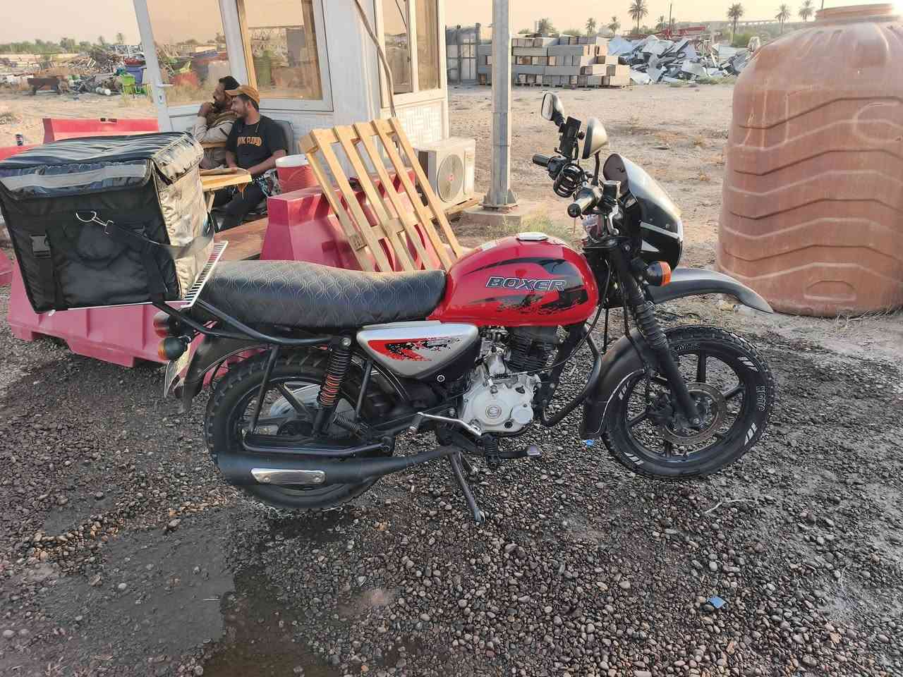 السلام عليكم ورحمة الله دراجه بوكسر جبلي موديل ٢٢ رقم انكليزي كامل سنويه جديد هزة جديدة الدراجه كفاله كير محرك وكهربائيات تاير امامي خلفي جديدات ممشه الدراجه ١٥ونص وقابل للزيادة الدراجه خير من الله خرسه وبيها لايت زنون ابو ٧٥ مكاني زعفرانيه السعر مليونين وبي مجال حك الجيه مابيه اي نقص وامانه الله الدراجه ما مشتغله دلفري نهائي على ايدي منتسب اروح وارجع بيها بس 
رقم الهاتف متواجد واتساب ***********
