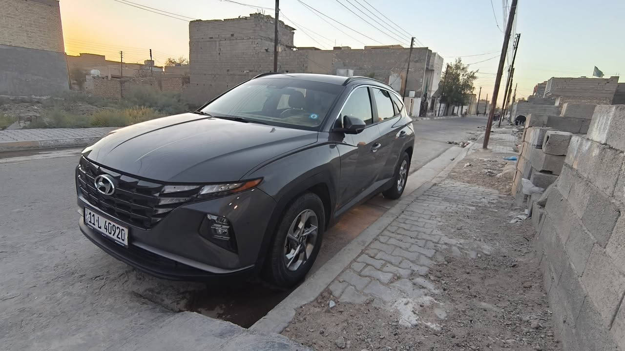توسان موديل 24 وارد امريكي حادثه باب السائق وجاملغ فقط السياره على وضع الشركه جاهزه اي نقص ما بيها 🍂فول مواصفات ما عدا الفتحه السعر(198) وبيها مجال عنوان السياره الحسينيه مال راشديه شراي يتصل غير متواجد على النت ***********
