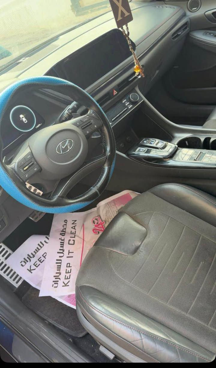 موديل ٢٠٢١ فول مواصفات حادثها بابين جهة السايق 
ماشيه ١٠٠السعر 155 وبيه مجال *********** بغداد, العراق
