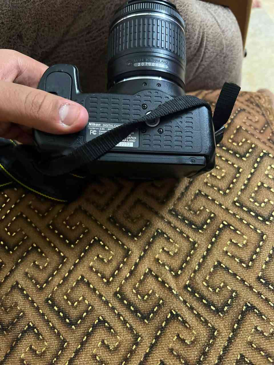 السلام عليكم ورحمة الله وبركاته
كامره نيكون 5300 صورتهه تخبل 
وياهه شاحنه وحزام فقط 
سعرهه ٢٥٠ مكاني بغداد مدينه الصدر. 

رقم الهاتف ***********
