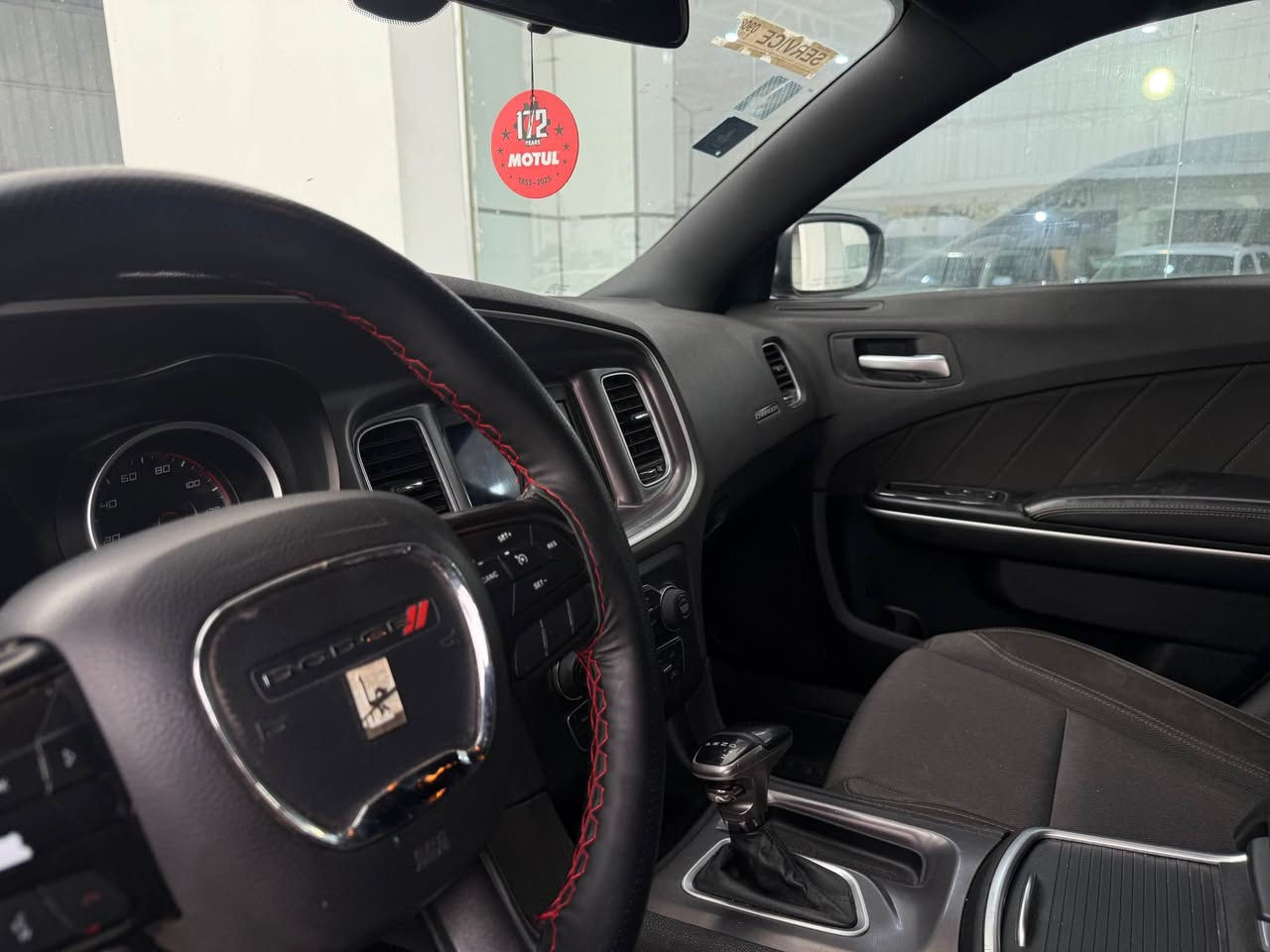 ‏تشارجر موديل 20 باسمي رقم بغداد ضربتها بسيطة بدون إرباك فقط الدعامية الأمامية والبنيد مبدل نفس اللون وبيها رصعات قمارة مال تحميل والباقي كله شوف العين سيارة جاهزة مجهزة موديلها 20 ماشي 90 لحد الآن ماشي 90 كيلو جاهزة حداديه وادامة بانزين كامله جديدة كل شي كامل جاهز *********** البصرة, العراق
