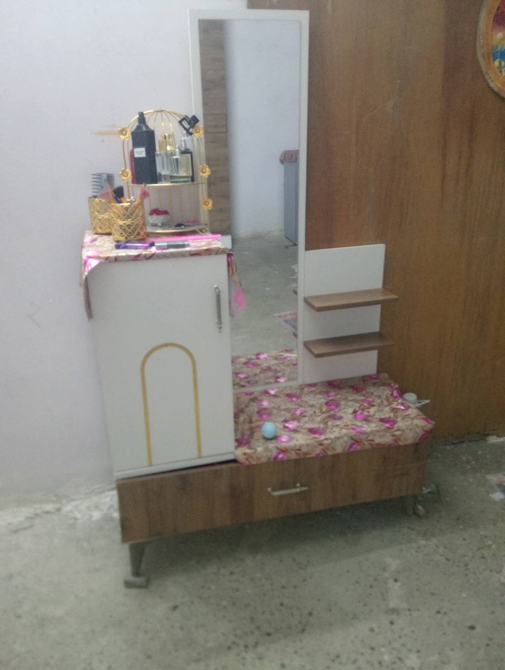 غرفة نوم • للبيع • سبع البور