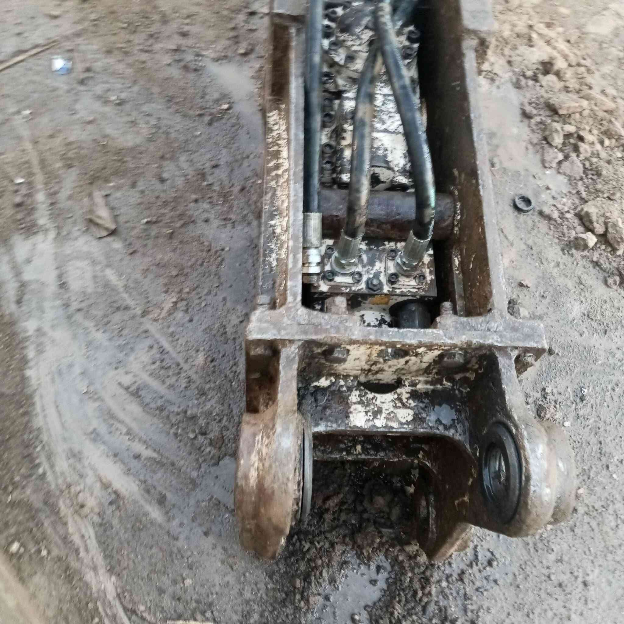جك همر للبيع فوركاوه شغال مية بالميه شرط الشغل مابي نضيح
*********** // ***********
