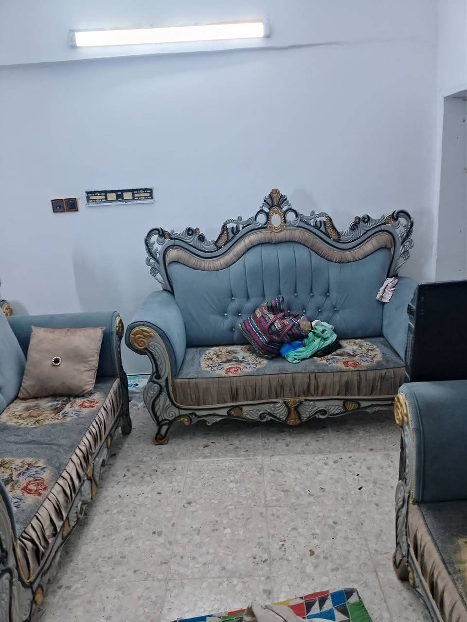 تخم ونص ملكي 15 مقعد مع كوشات مابي اي ضرر 850وبي مجال *********** هاذ رقم بي وتساب مكاني بغداد العبيدي شهداء الولى
