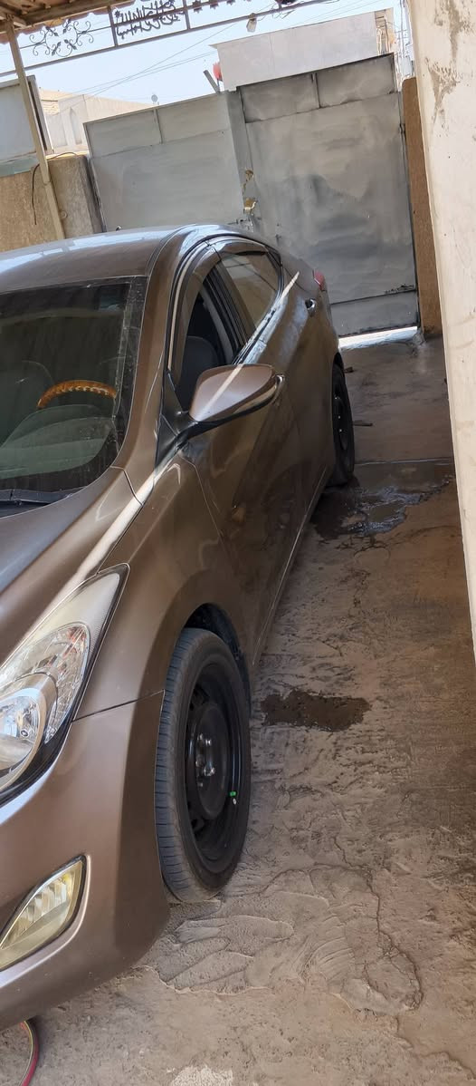 السلام عليكم النترا ١٢ امريكي محرك ١٨٠٠ سيارة كم قطعه ابيع احزام السعر ٨٨   الرقم ***********
