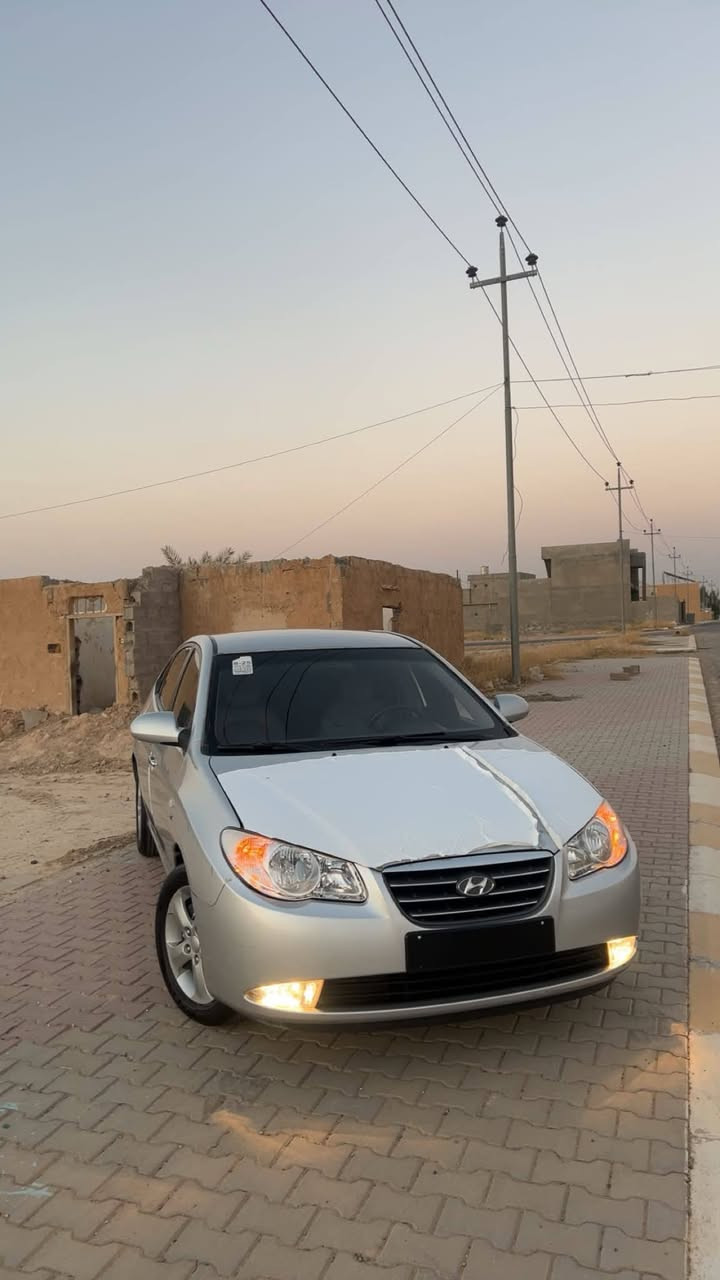 افانتي مكصوص
السياره جديده 
صبغ بس مكان الكص 
اتصل ***********
