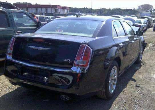 ﷽
‏                                                CHRYSLER 300 2013 
◽️كريسلر موديل 2013
مواصفات C معروف
فول مواصفات ماعدا بانوراما  لون اسود     

◽️محرك V6 3.6L سته سلندر

سيارة حيل حلو و نظيفة 📦

◽️مواصفات 
( بصمة -گير ماوس - شاشة كبير  - كشنات جلد  -  كشنات تتفيئة امامي خلفي  -  تحكم كشنات كهرباء - تحكم ستيرن كهرباء-برده - خزن ميموري كشن السايق
🔹 رقم بغداد بأسمي مكاني ميسان 
حادثه جاملغ وبنيد تبديل بدون دواخل
***********

***********
