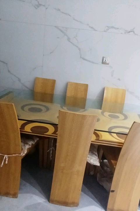 ميز طعام • بغداد شارع الكنيسة