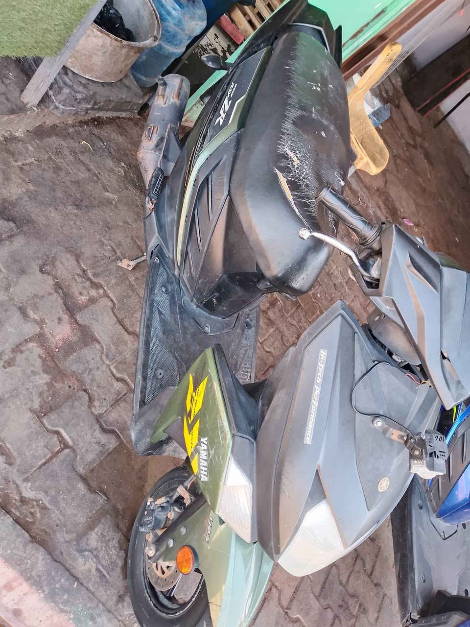 متاح دراجات zr  موديل 19و20 جاهزات من كلشي نضيفات مكاين مرتبه سعر الوحده 750 وبيهن مجال مكانهن سماوة تقاطع القشله ***********
