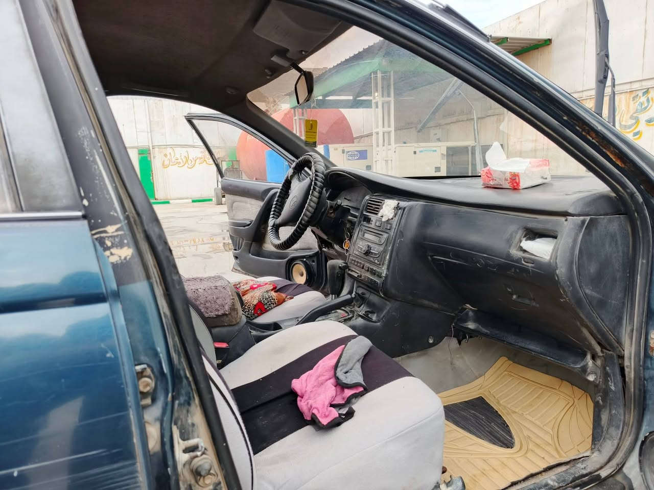 كرونا.موديل 93 محدثه 2000 مكينه توني شادهه  الكير مكفول تبريد ثلج كهربائيات ستوني نافضهه  باتري جديد تخم تايرجديد حداديه 80 % السياره احلا من الصور بيهه ضربه فقط بلجاملغ لوره كلش زغيره موضحه بلصوره السياره بدون خياس نهائيا. تجي وتشوف بعينك حوض الجنطه. ازرك ع شركه رقمهه بصره راعيهه هنا بلنجف. السعر  35 وبيهه مجال ***********. بي واتساب
