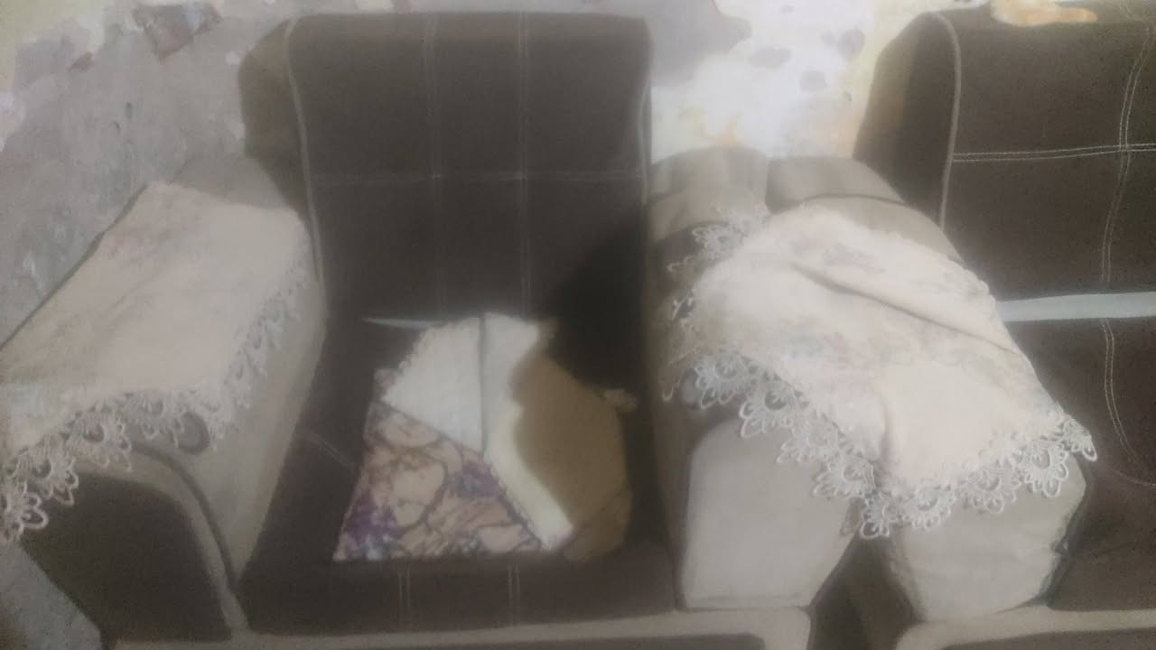 سلام عليكم تخم 7مقاعد مع طبلات ثلاثة نضيف اللبيع بي ضرر نازل الاسفنچ كما موضح في الصورة وسعرة 75 مكاني بغداد حي اور رقم ***********
