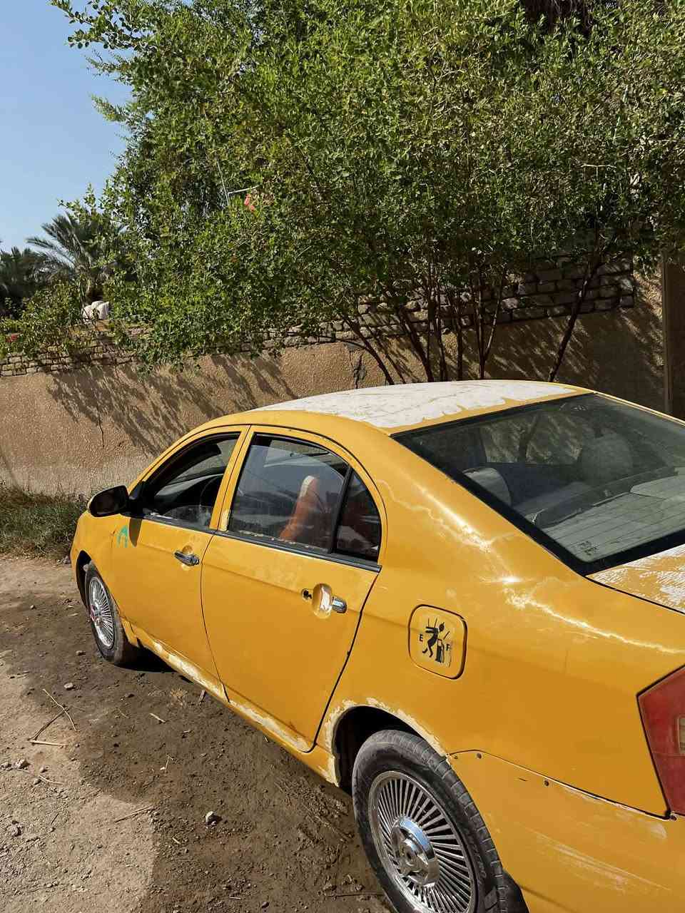 يا الله ليفان مديل 2011 مكينه وكير خير من الله حداديه حلوه مالك موجود سعر البيع 18ورقه وبيه مجال قليل حك الجيه  العنوان نجف موبايل ***********
