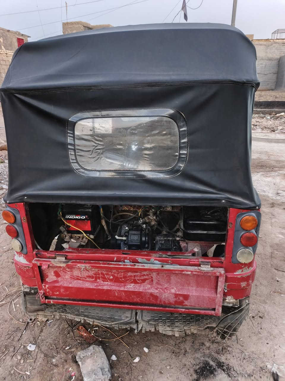 تكتك بياجو مديل 18 نظيفه محرك محور TVS جديد العنوان مسيب السعر مليونين و300 وبيها مجال ***********
