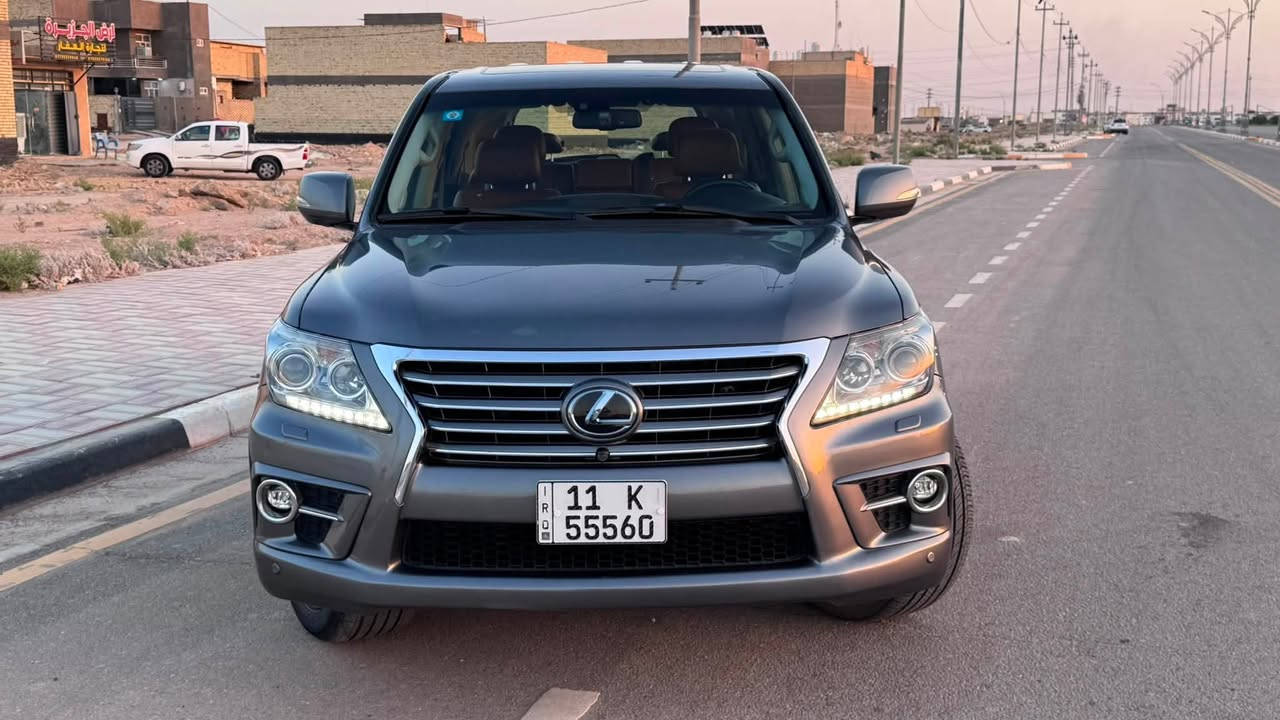 Lexus LX570 Sport 2012

* وارد خليجي
* مكينة 5700 V8
* دفع رباعي 4×4
* فئة Sport
* كير أوتوماتيك
* تشغيل بصمة
* فتحة سقف
* كشنات جلد
* كهرباء كاملة
* كشنات تبريد وتدفئة
* تحكم بالسترين
* شاشات وأنظمة ترفيه
* كاميرا خلفية
* حساسات
* مثبت سرعة
* تحكم بالمقود وأزرار تحكم متعددة
* تبريد أمامي وخلفي
* مكفولة كفالة عامة 
مواصفات السيارة هواي وخير من الله 

📍 السيارة بكربلاء
💰 السعر: 35,000$
     تواصل : ***********
