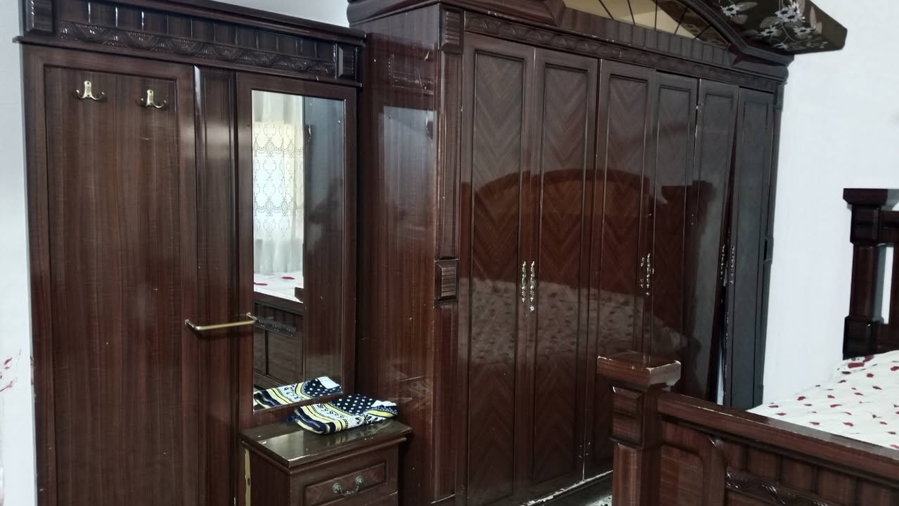 السلام عليكم ورحمه الله وبركاته بيع مستعجل مكاني حي العامل ١٥٠ للاستفسار ***********
