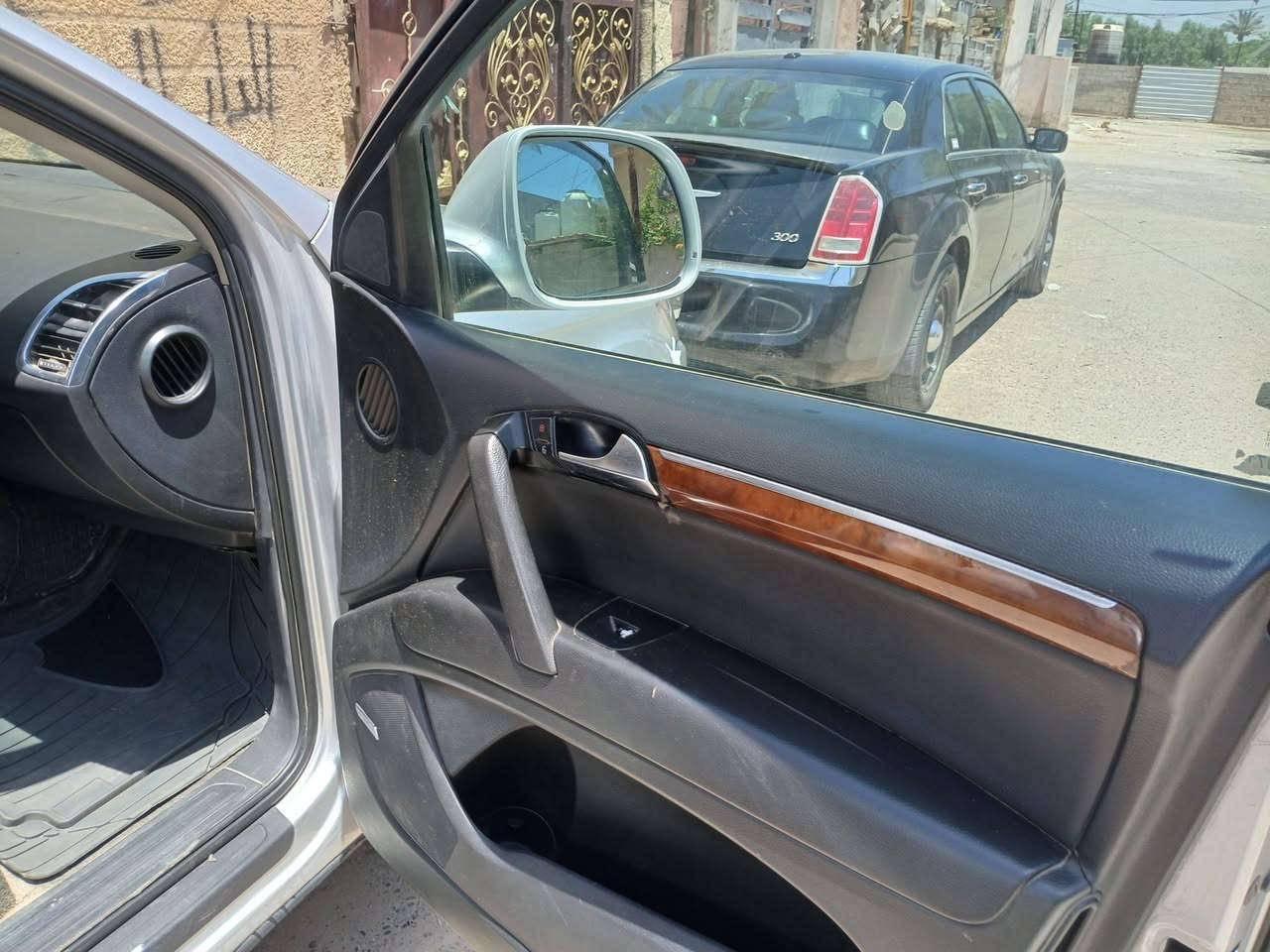 اودي ٢٠٠٧ ٧راكب فول مواصفات محرك ٦سلندر تنفس طبيعي ممتاز مال حاويه هوه والكير تبريد شغال تخم تاير نظيف بلاديه بيهه كلير حزام سعر البيع ٦٥ ورقه ملاحضه السنويه مفقوده ومسوي اخبار وصاحبهه ماعنده اي شكال يسوي اخبار مفقودات من الاقليم مكاني بغداد ***********بيع
