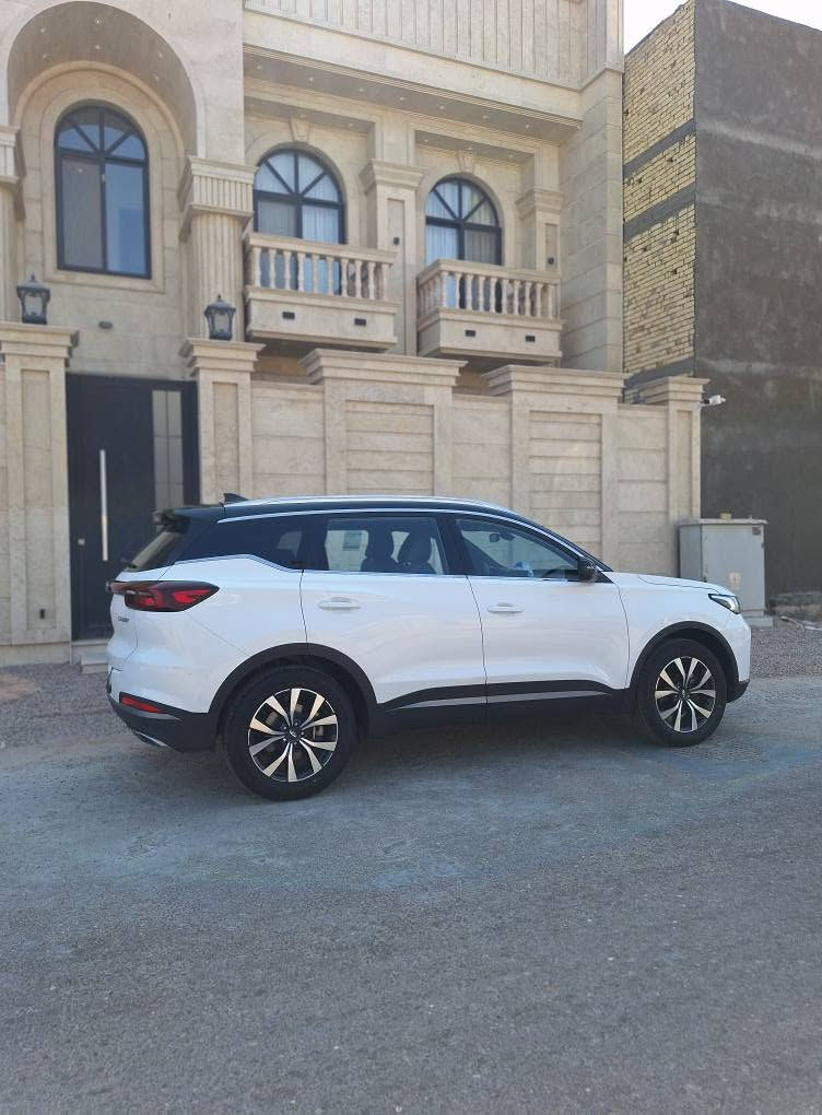 السلام عليكم سياره شيري تيجو 7 برو مديل 2022  ماشيه 23000 سياره بالكارتون تبريد قطعتين فتحه بنوراما كشنات جلد فول مواصفات للأخير اعلى فئه رقم بصره الإنكليزي هزه جديده بأسمي للاستفسار الاتصال *********** البصرة, العراق
