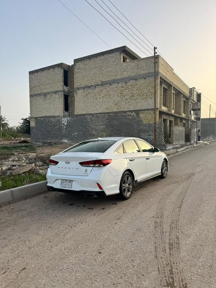 سوناتا مديل 2019 لون ابيض بغداد خصوصي بأسمي تحويل ثاني يوم محركها 2400gdi
السياره بصمه
كشنات جلد تدفئه
فتحه السقف
بيه شفتات 
سياره لمتت واحد على واحد 
سياره بيه قطعتين فقط 
جاملخ + بنيد 
شاشه كاربلي 
دبل صالنه 
كشنات كهرباء 
لايت مالته زنون ابيض 

مكاني بغداد المنصور 

سعره 115$ وبيه مجال 

رقمي ***********
