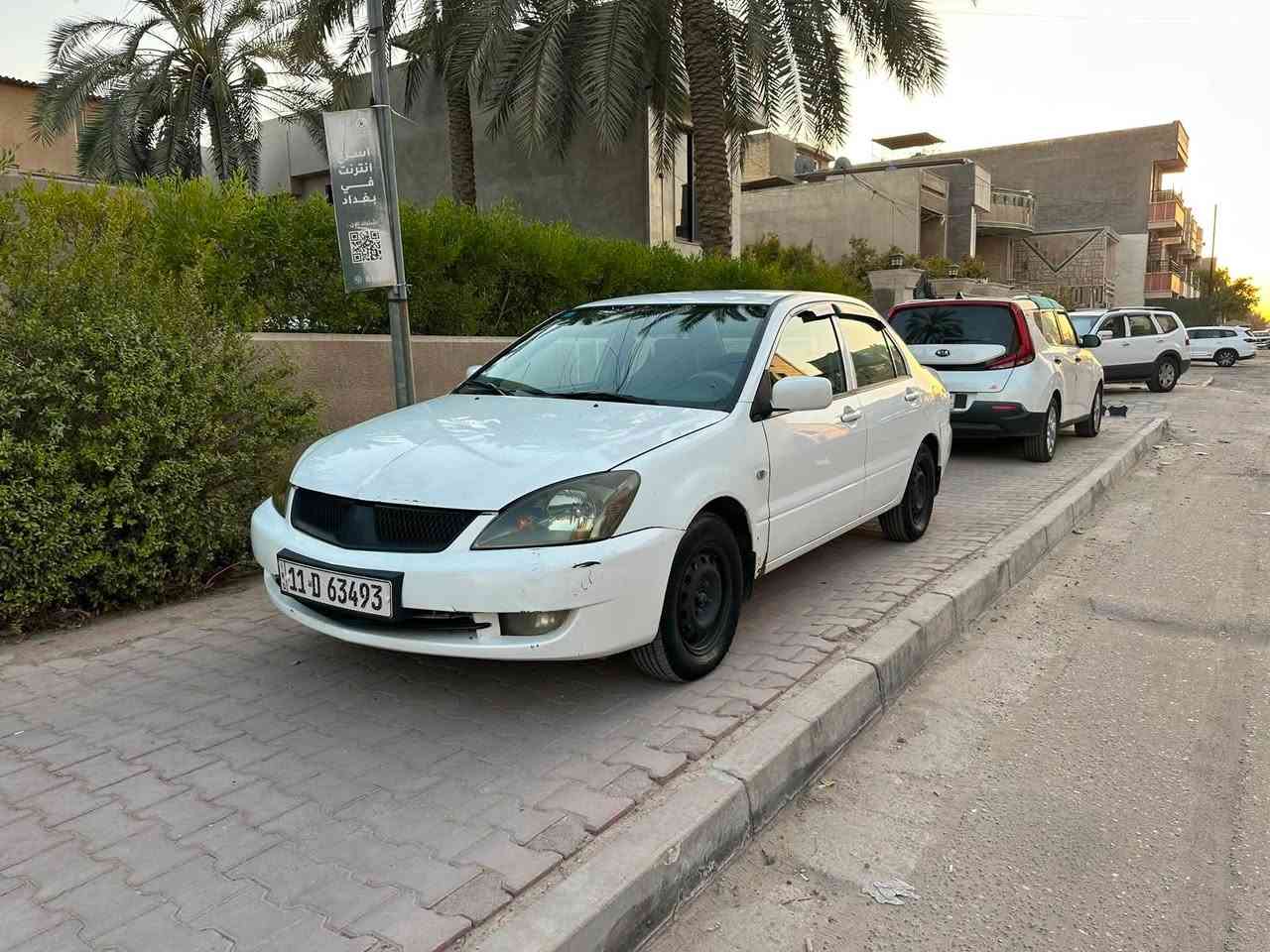 السلام عليكم لانسر ٢٠١١ شركة العامة للسيارات 
محرك كير مكفول ادامه كامله تبريد ثلج داخل السيارة بحاله الشركه كشنات بعدها جدد سنوية بسمي رقم دولي ضرر مابيه فقط صبغ جاملغ واحد اثر شخوط دكه جاجوج سياره مابيها وعل فحص باقي كفاله تايرات جدد باتري جديد ملاحظات دبل خلفي واحد واكف وبكلايت واحد جارد  جاهزة شلعه نشطه كلش سيارة نظيفه جداا عنوان بغداد السعر ٧٥ وبيه مجال قليل الاتصال ***********
