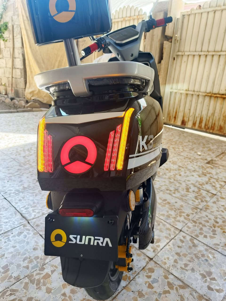 ماطور K3 انطيك شرط من تاية للتاية
بعد احلى من صورة ماطور فخم

دبل إشارة، إشارة يمين ويسار، ولايت سكن عالي وناصي بصمة عن بعد + مفتاح أصلي 

​: هورن قوي يلفت الأنظار.

​ 3 نمرات 

نضامR

نضام P

السرعة حقيقي 70

​ انطيك شرط الملف والبطاريات  دراجة مرغوبة وخدمية

الوصل موجود استخدام شهرين فقط 

​💰 السعر: ( مليون ) بي مجال للطيبين
السعر: ( 1,000,000 )

سبب بيع محتاج فلوس ماطور احلى من صورة  بعد

📍 الموقع:(حي السماح)

📞 للتواصل والاستفسار: (*********** أو تواصل خاص)
