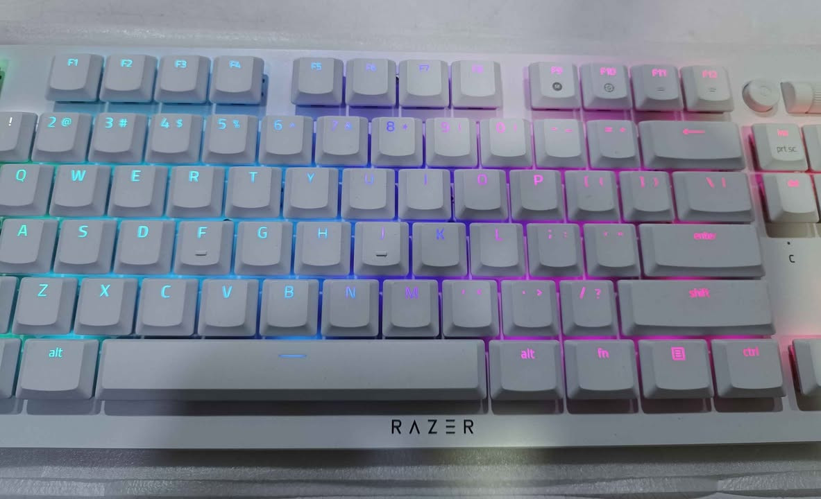 رايزر DEATHSTALKER • V2 PRO TKL • نظيف