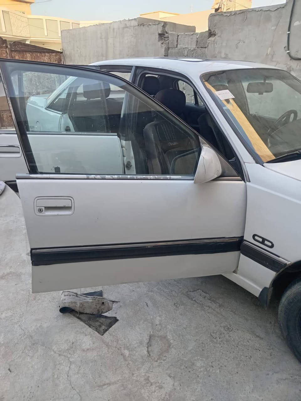 السلام عليكم  اوبل اوميكا حجم 20 موديل 91 كير محرك شرط اني الشرعي شرط التحويل سعرها 33 وبيها مجال بسيط ***********
