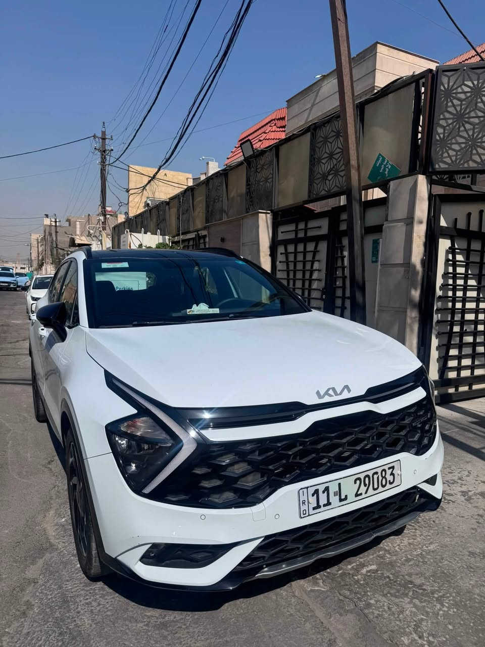 🔥 للبيع كيا سبورتاج GT-Line موديل 2025 🔥
✨ السيارة نظيفة جداً وبحالة ممتازة ✨
يوجد بارد في المكان المحدد في السونار 

🚘 ماشية 41 ألف كم فقط
✨ السيارة نظيفة جداً وبحالة ممتازة
‏🔥 GT-Line فل أوبشن
🛋️ داخلية جلد فاخرة
🌞 فتحة سقف بانوراما
📺 شاشة كبيرة
📷 كاميرات 360°
‏🅿️ حساسات أمامية وخلفية 
🔑 تشغيل بصمة وتشغيل عن بُعد
💺 مقاعد كهربائية
❄️ تبريد وتسخين المقاعد
🌡️ تحكم مناخي
🚦 مثبت سرعة
🛡️ أنظمة أمان ومساعدة للسائق
💡 إضاءة LED
🛞 جنوط رياضية
🎛️ درايف مود
🚗 السيارة استخدام شخصي ونظيفة جداً 

📍 الموقع: [بغداد الكراده ]
📞 للتواصل: [***********]
