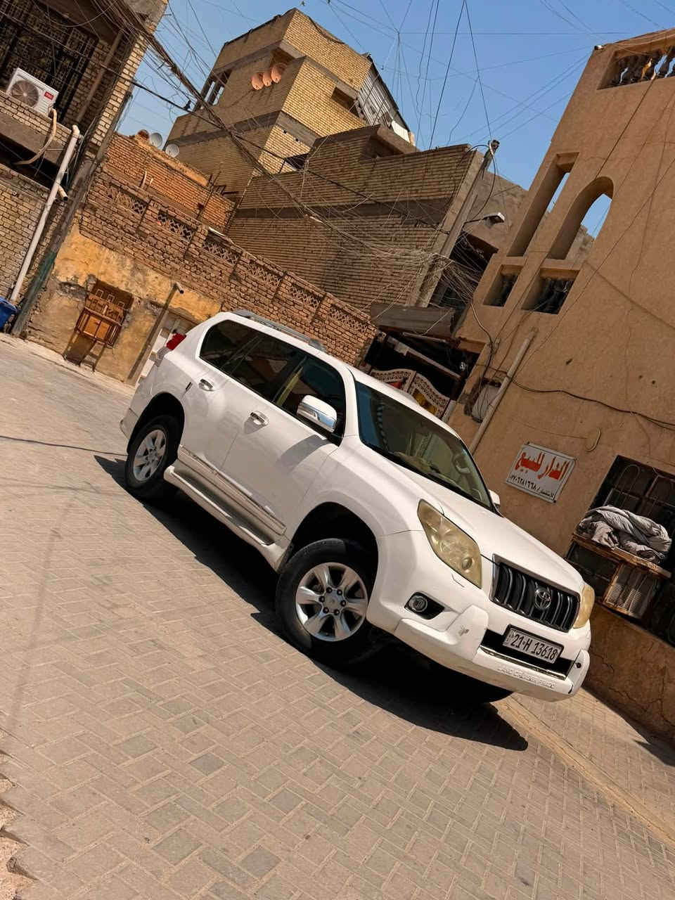 اللهم اجعل لشاريها الخير ولرائيها البركة ومن لايقدر على شرائها رزق ليشتر افضل منها ❤️
السلام عليكم 
برادو 2013 خليجي محرك ٤ سلندر 2700 بدون فتح بدون صوت بدون عيب كير محرك شرط بلادي ٢٠١٣ سيارة وسنوية ورقم كله جديدة بسمنا بدون نقص ماشية 268 ألف بدون نقص سيارة بدون صبغ بدون تبديل بدون فتح بدون شخوط بدون رصعات كله شرط حافة باب سائق من اسفل بكد موبايل بيه تعديل بارد خفيف جدا لأغيرها وملاحظات بسيطه شوفه عينك بالصور باقي كله شرط موصفات سيارة 🚙 سبير تعليك وحساس وزراكات وشاير بالمرايات وشفط كهربائي وثلاجة ومطفأة وتبريد مركزي ٣ قطع و٧ راكب وتحكم استقرت وبلوتوث وشاشه جبيرة ايباد وتحكمات لمس ودفع رباعي داخل اصفر مكان سيارة بغداد  مدينة الصدر سعره 235بيه مجال للطيبين🩶
***********
