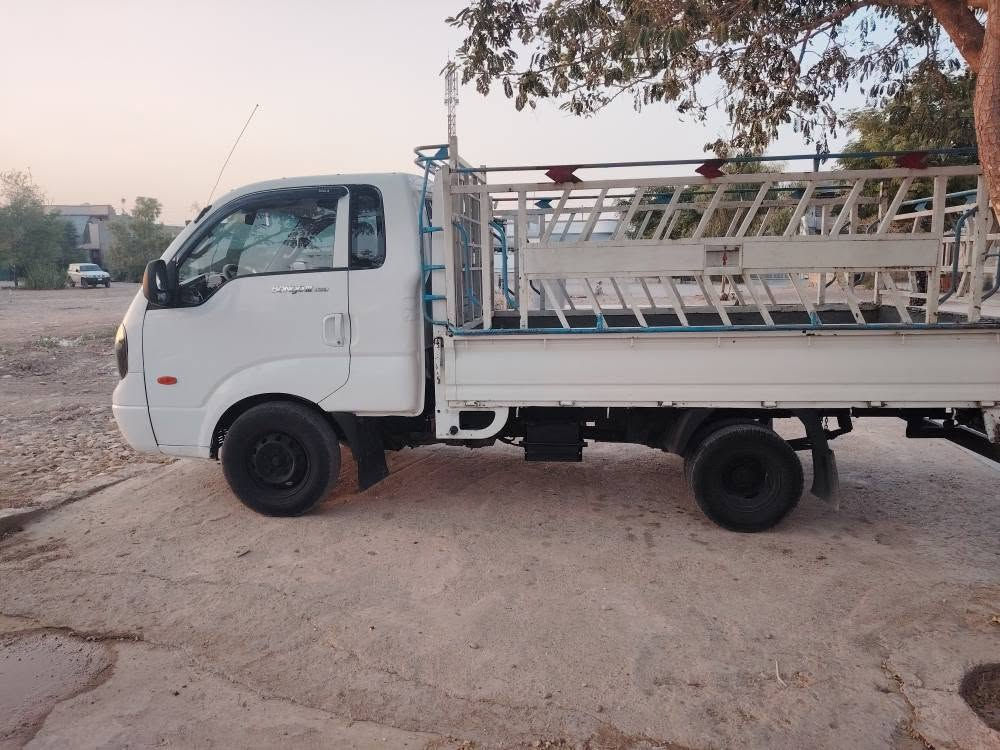 کیا بڕاوە دوبەی کراوە بەپەمپونۆزڵ مەکینەی 3000 سیارەکە هی ماڵە نوقسانی نیە هەموو گیانی بەشەرت فیتەر بەس تەبریدی ئیش ناکات غرازی تەبریدی کامل پیوەیە شوین کەلار 
*********** لەسەر ئیزنی ئەدمین كالار, السليمانية
