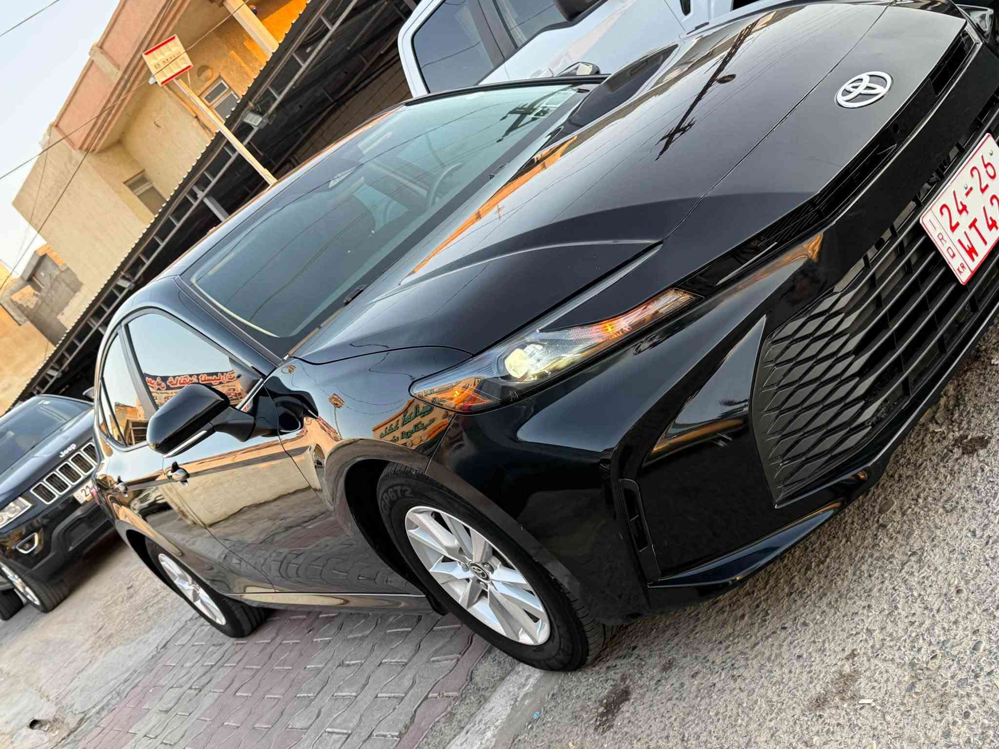 السلام وعليكم نوع السياره  تويوتا كامري 📦
مواصفات  LE 
36mil ماشيه📦
هايبرد HEV ✅
بصمه شاشه 
رادار امامي + جانبي
شاحنه وايرليس
ربع بونيد صبغ فقط 
بدوين ايرباك بدون دواخل
يترقم شمالي فقط 
السعر 225$ وبي مجال
للاستفسار ***********📞
العنوان ديالى خانقين / معرض خانقين للسيارات✅
