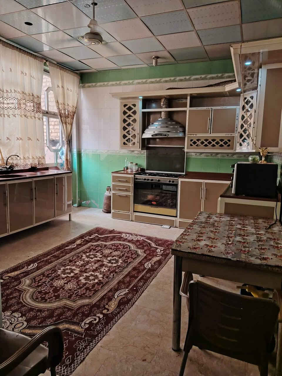 مكتب ابو محمد الظالمي للعقارات بالقشله مقابيل كهاوي النركيله بصف حسن المصور *********** او ***********

دار للبيع المساحه ٥٠٠ متر مداور اسهم ام الهوش النزله الأولى من جهة التقاطع الصياغ ٥٠ متر عن السايدين شارع الجامعه جهة الصياغ السكك خدمات كامله شارع ٨ متر كونكريت مسلح طابق واحد يحتوي ثلاث غرف نوم مساحه الغرف ٥ في ٥ براني ١٢ متر مطبخ ٦ في ٥ حديقه على الجانبين ممر كراج سياره البيت نضيف جدا السطح شتايكر بناء سنه ٢٠ السعر ١٢٥ مليون الاتصال على الرقم *********** ابو محمد الظالمي للعقارات بالقشله مقابيل كهاوي النركيله بصف حسن المصور ***********
