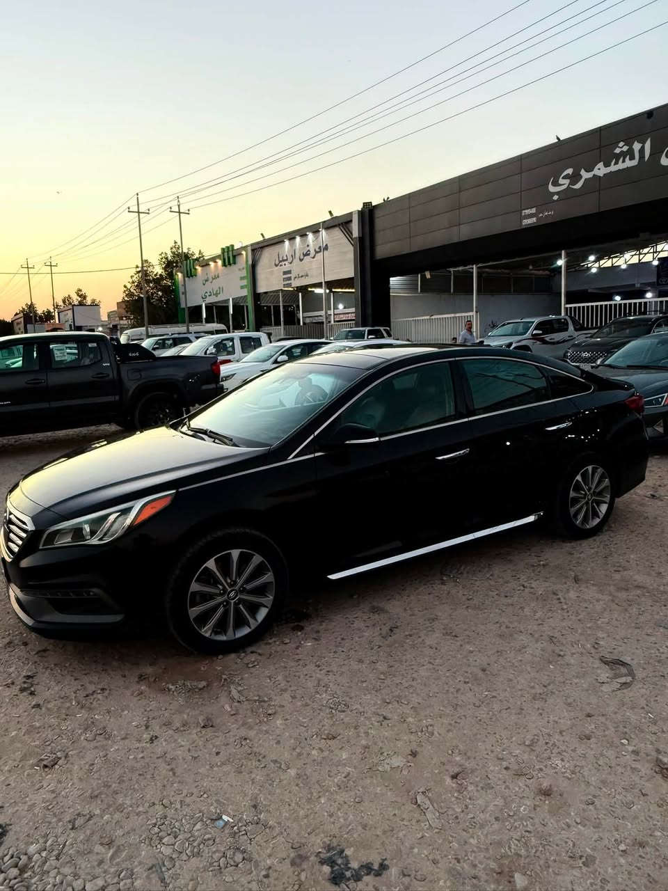 السلام عليكم هونداي سوناتا  موديل 2016 وارد امريكي بيها قطعتين تبديل نفس لون وقطعتين صبغ بصفحة وحده  
ويل كب كروم
بردات 
حساسات خلفي وامامي
اشاره بالمري 
بصة ابواب 
سماعات مضخم
سايد بريك كهربائي
لدات امامي وخلفي
محرك 2400
السيارة جاهزه من جميع نواحي
السعر 118$ وبيها مجال قليل 
واسط العزيزية
***********
