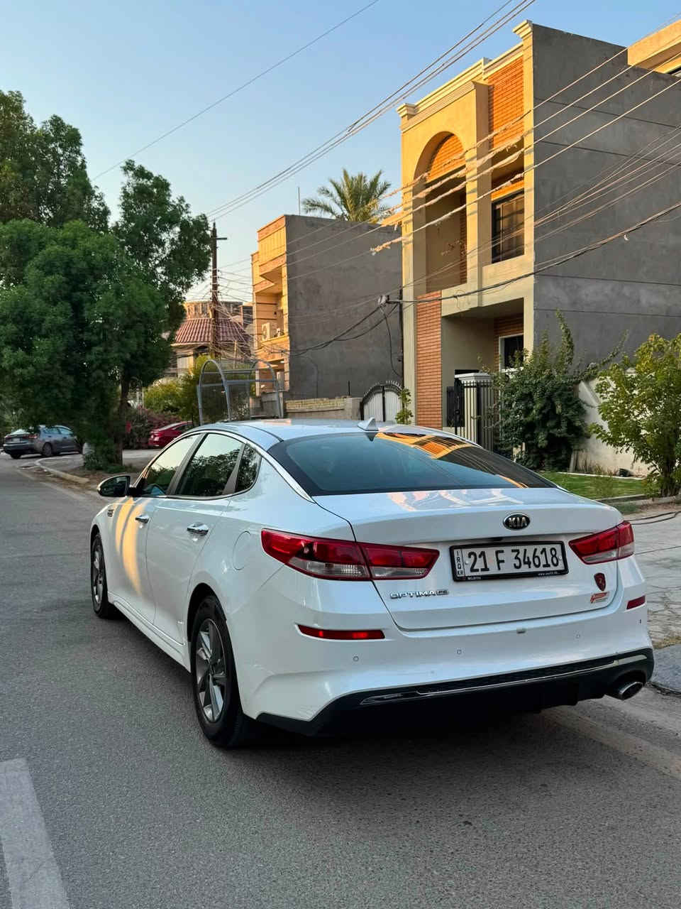 السلام عليكم
للبيع كيا اوبتيما موديل 2019 وارد امريكي حادث باب خلفي وداير الجاملغ فقط الباقي كفاله ماشيه 72 محرك 2.4 السياره على ايدي واستخدام شخصي جاهزه من كلشي ما بيها اي نقص تخم تاير جديد صدر حديد تبريد ثلج 
مواصفات 
رادار امامي 
نقطه عمياء 
تحديد مسار
شاشه كبيره
كامره خلفيه دواره
حساس خلفي
3 وضعيات قياده
ليد امامي نهاري
وباقي المواصفات المعروفه
السعر : 13800
مكان السياره بغداد العامريه
للاستفسار :***********
