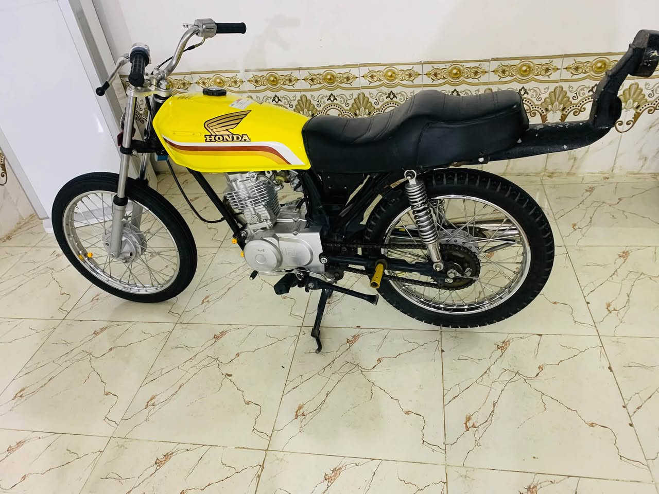 سكنر سكنر ٢٧ لببيع نصافه مثل مابين بلصورة مكاني شطرة سعر خاص شراي يتصل ولاتكلي شبيها مابيها دراجه جديده كلشي مابيه ومكفوله ***********
