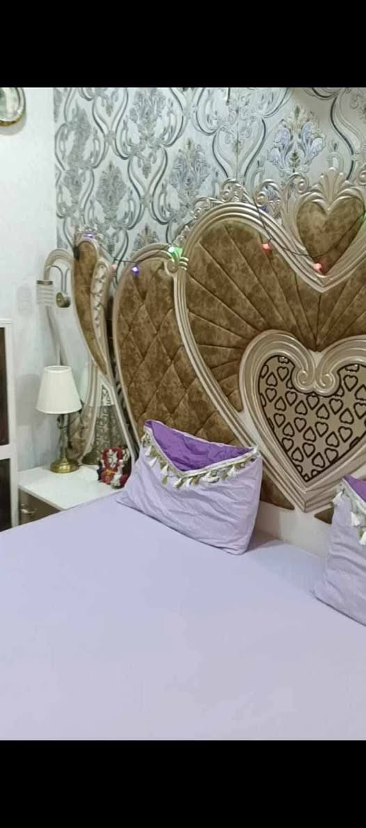 غرفه للبيع جديده كامله سعره مليون وبيه مجال ماخذيه بملونين
رقمهم *********** 
المكان الملحق مقابيل المركز
