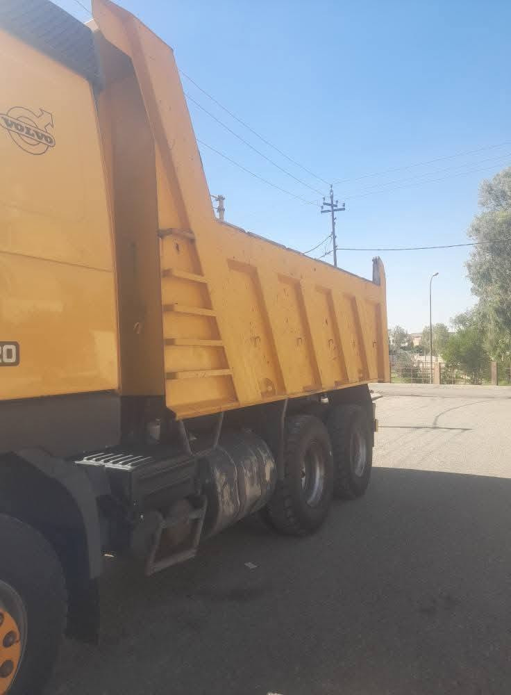 سلام عليكم للبيع فالفو موديل 2000 مجموعة شفت محرك 420 لا صرف ولا بخار  كير 3×3 شاصي مكفول قماره بلاديه تخم تاير جديد رقم اربيل بسمي تحويل مباشر  مكان السياره بغداد بسماية ناحية الوحده للستفسار اتصل ***********************
