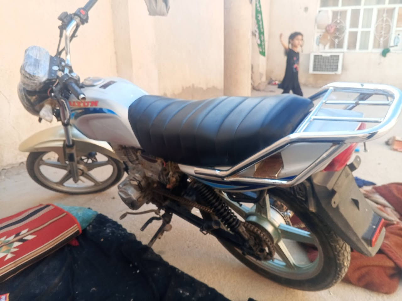 سلام عليكم عضم 22وراق سكنر بسعر الكلك 600مكانه طوريج ناحيت الخيرات رقم الهاتف ***********متواجد فيس
